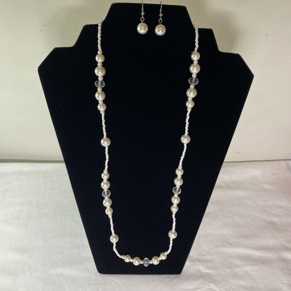 White Round Pearl Tone Roped Jewelry Set Necklace  And Earrings